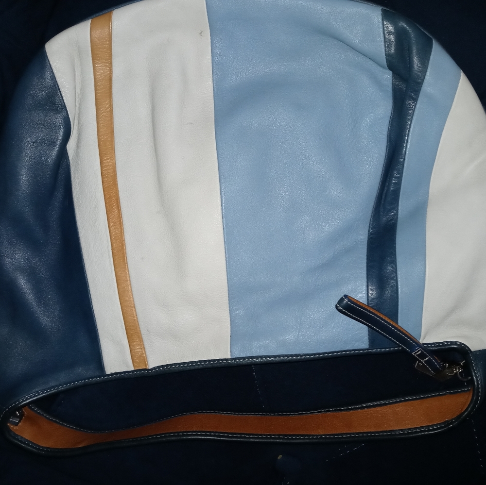 Purse - Picture 2 of 7